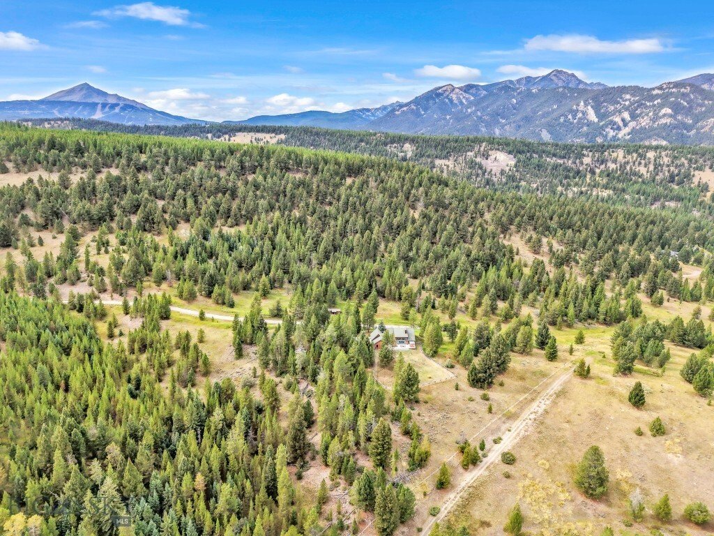 House in Gallatin Gateway, Montana, United States 1 - 16285211