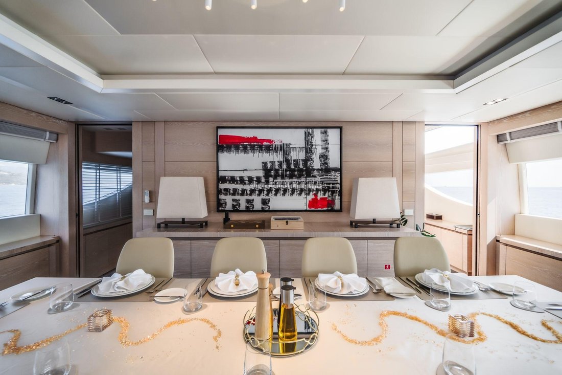 Motor Yacht in Italy 5 - 14767681