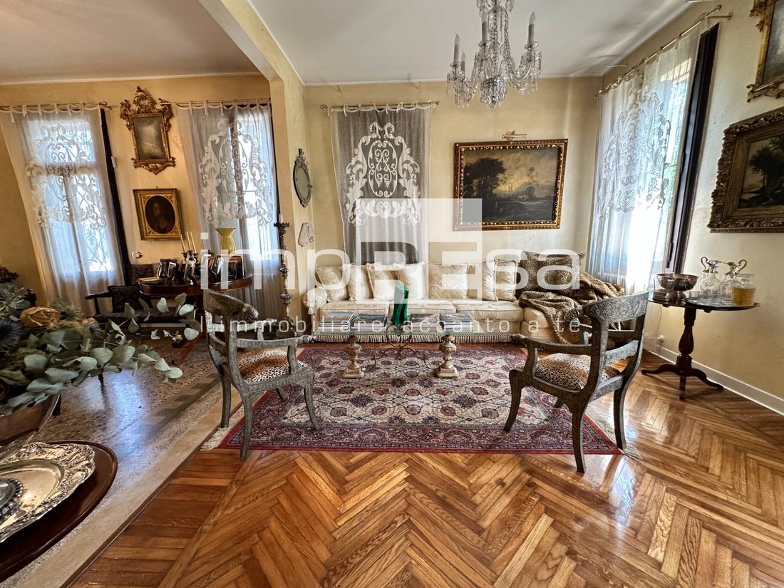 Villa in Passeggi - Ospedale San Camillo, Treviso, Italy 3 - 16285260
