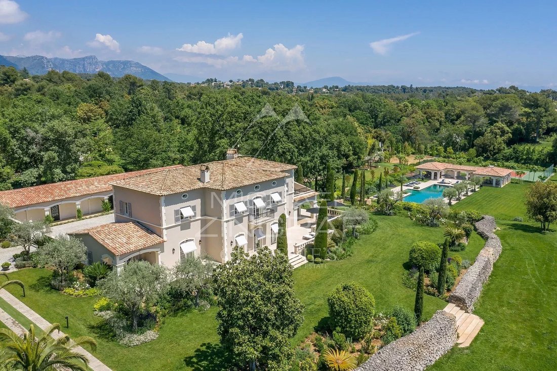 Villa in Centre du Village, La Colle-sur-Loup, France 3 - 16277602