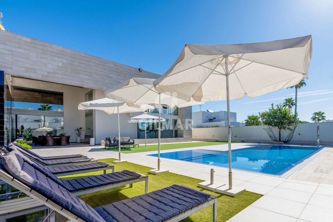 Villa in Conil de la Frontera, Andalusia, Spain 1 - 14920950