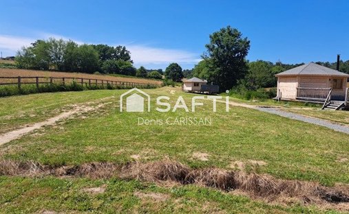 Castle for Sale in Lunas, Nouvelle-Aquitaine, France