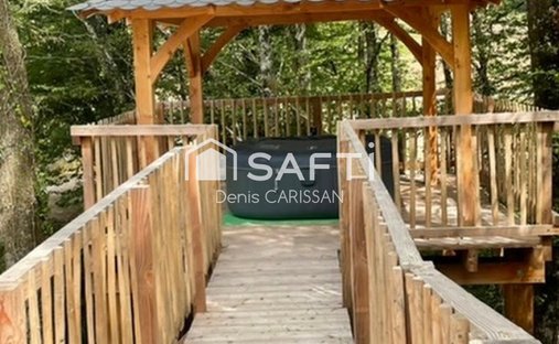 Castle for Sale in Lunas, Nouvelle-Aquitaine, France