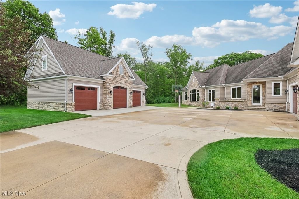 House in Chardon, Ohio, United States 3 - 16285432