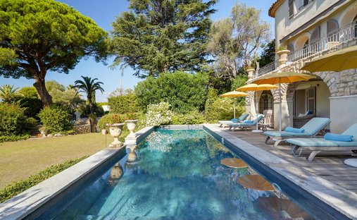 Villa in Antibes, Provence-Alpes-Côte d'Azur, France 1
