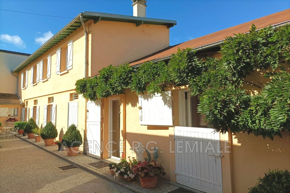 Villa in Foch, Maisons-Laffitte, France 2 - 16283376
