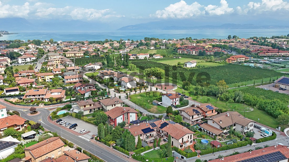 House in Lugana, Sirmione, Lombardy 1 - 16285674
