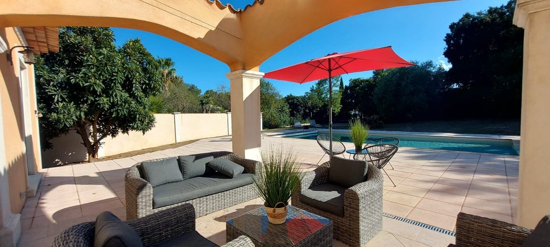 Villa in Partie Nord-Ferrieres-Cadenades-Rouviere, Le Muy, France 4 - 16286345