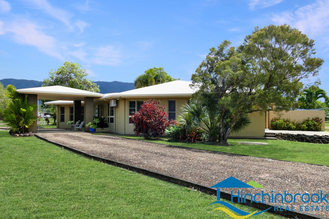 House in Cardwell, Queensland, Australia 3 - 16286169