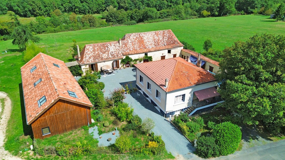 House in Cause-de-Clerans, Nouvelle-Aquitaine, France 1 - 16286679