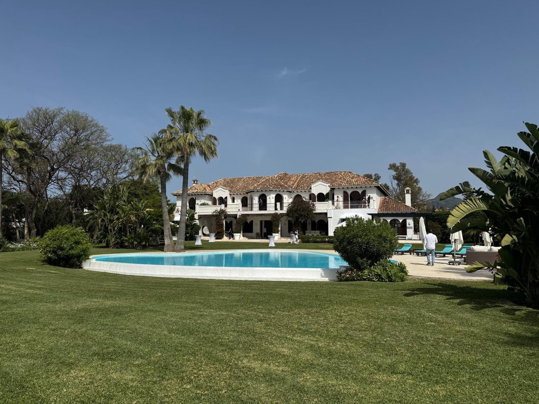 Villa in Estepona, Andalusia, Spain 1 - 15025248