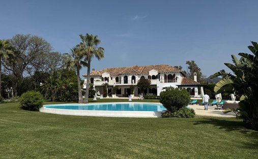 Villa à Estepona, Andalousie, Espagne 1