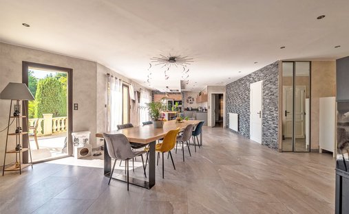 Castle for Sale in Cornillé, Brittany, France