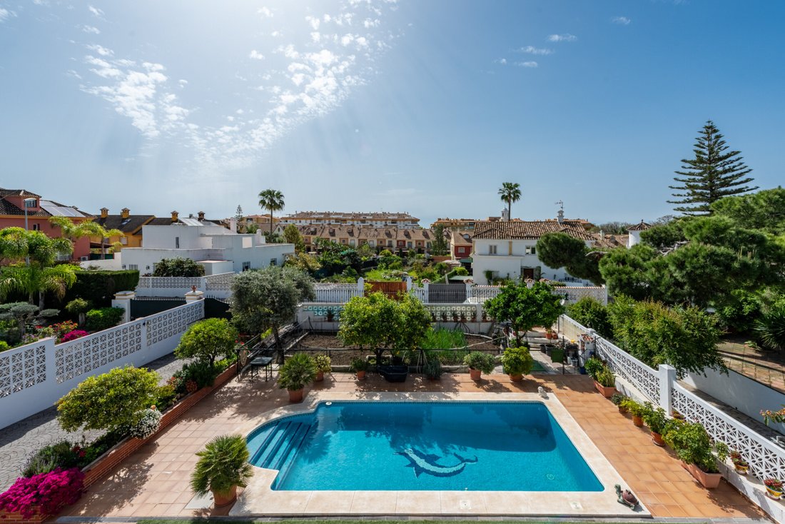 Villa in San Pedro de Alcantara, Andalusia, Spain 3 - 15584157