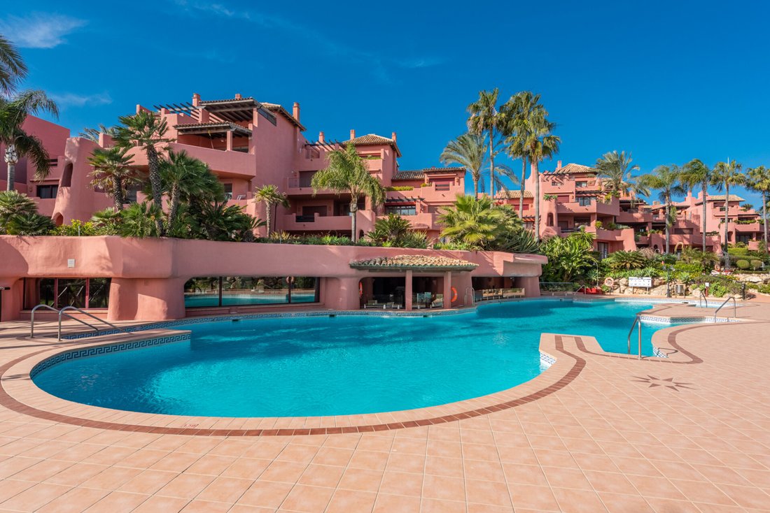 Apartment in Gualdalmansa, Estepona, Andalusia 4 - 16286094