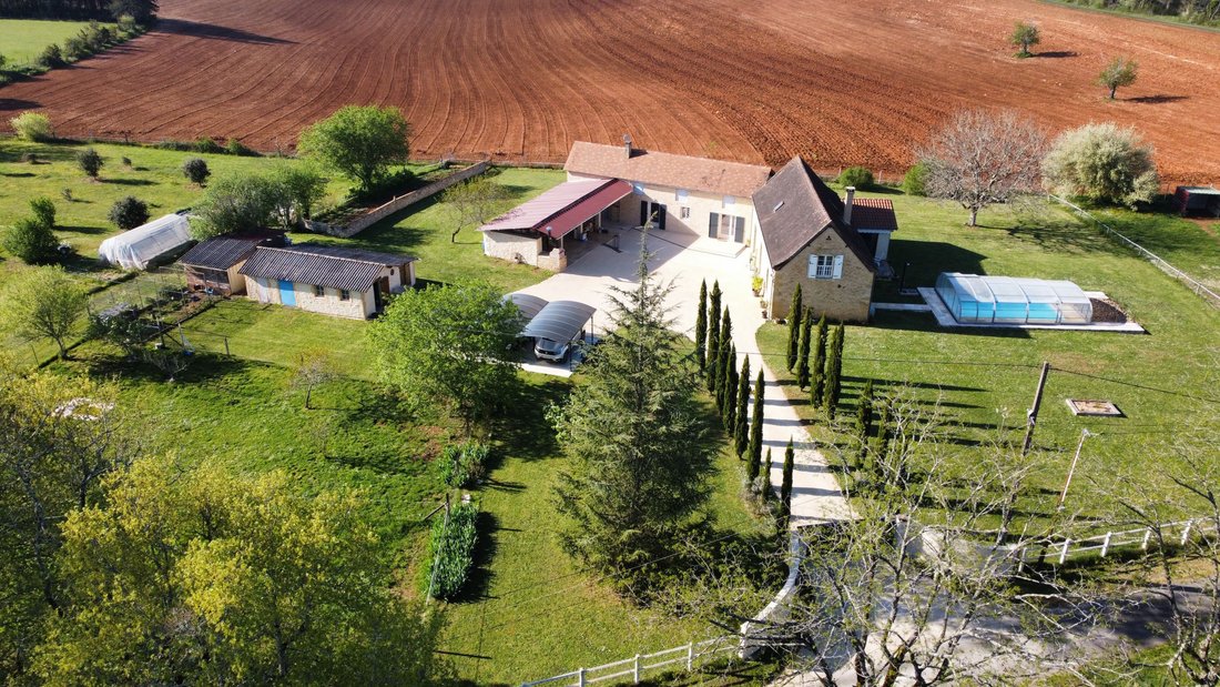Estate in Sainte-Alvere, Val de Louyre et Caudeau, France 1 - 16287185