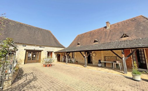 Estate in La Douze, Nouvelle-Aquitaine, France 1