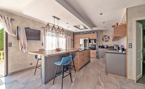 Castle for Sale in Cornillé, Brittany, France