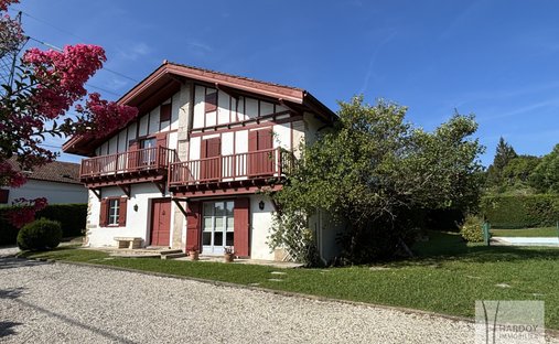 Haus in Ascain, Neu-Aquitanien, Frankreich 1