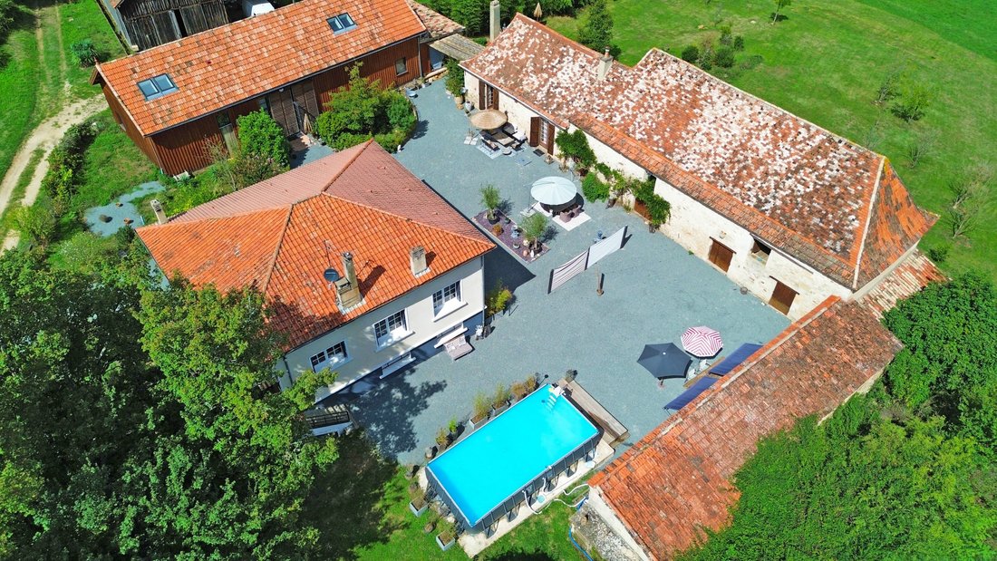 House in Cause-de-Clerans, Nouvelle-Aquitaine, France 2 - 16286679