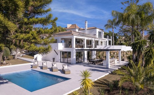 Villa in El Paraíso, Benahavis, Spain 1