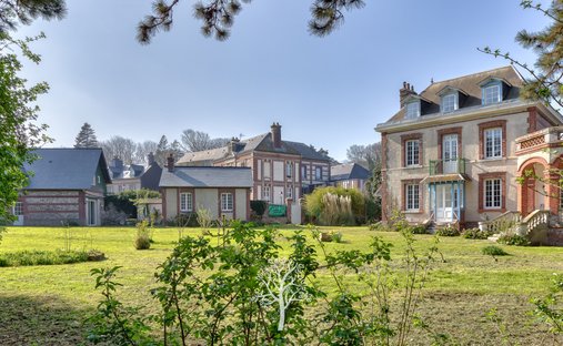 Castle for Sale in Saint-Valery-en-Caux, Normandy, France