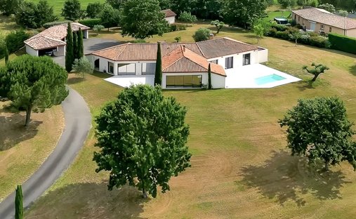House in Lalande, Montauban, France 1