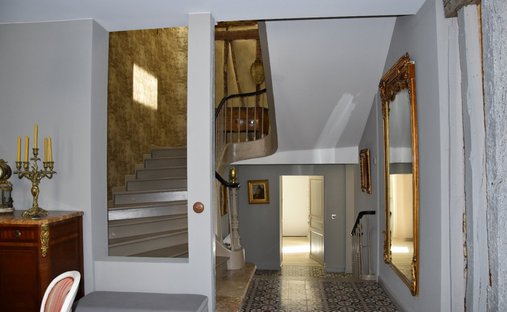 19 Th C Castle Outbuildings, Stabbles, Pool