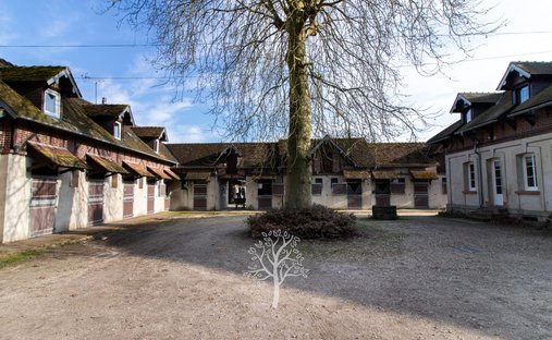 Castle for Sale in Cuy-Saint-Fiacre, Normandy, France