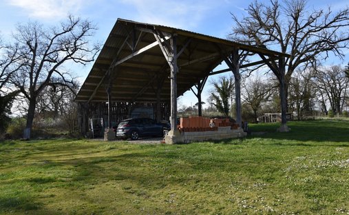 19 Th C Castle Outbuildings, Stabbles, Pool