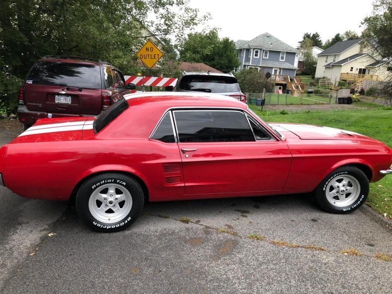Coupe in Glendale, United States 4 - 16286191