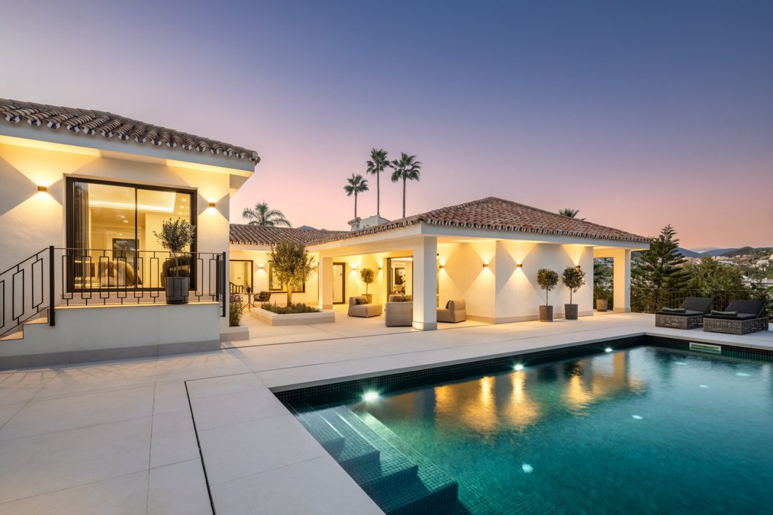 Villa in Marbella, Andalusia, Spain 1 - 16286598