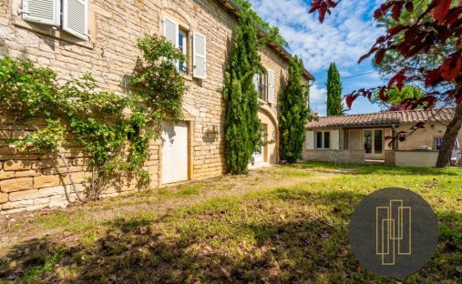 Castle for Sale in Villefranche-sur-Saone, Auvergne-Rhône-Alpes, France