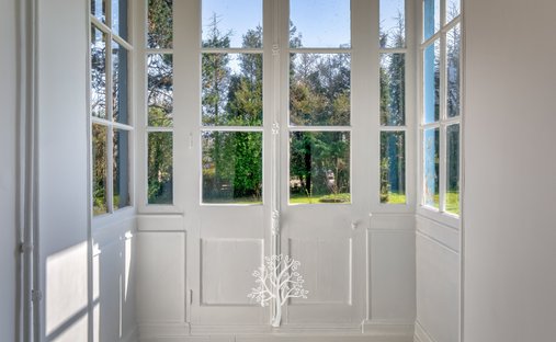 Castle for Sale in Saint-Valery-en-Caux, Normandy, France