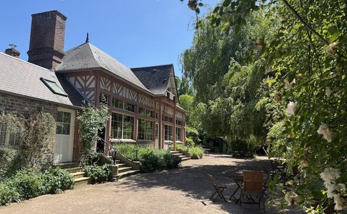 Estate in Conde-en-Normandie, Normandy, France 1
