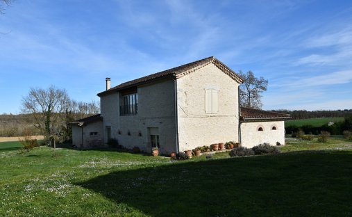 19 Th C Castle Outbuildings, Stabbles, Pool