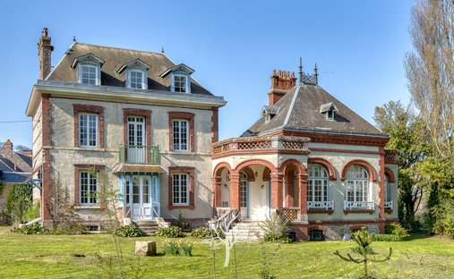 Castle for Sale in Saint-Valery-en-Caux, Normandy, France