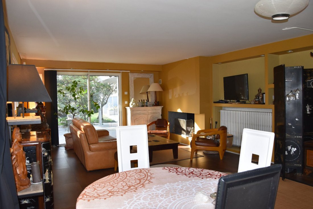 House in Casse Martin, L'Isle-Jourdain, France 3 - 16286592