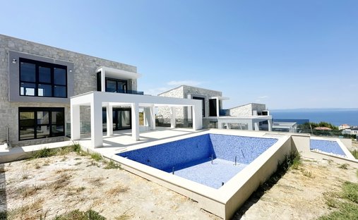Villa in Pallini Municipal Unit, Macedonia and Thrace, Greece 1