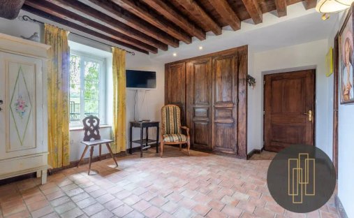 Castle for Sale in Villefranche-sur-Saone, Auvergne-Rhône-Alpes, France