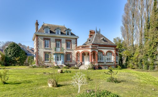 Castle for Sale in Saint-Valery-en-Caux, Normandy, France