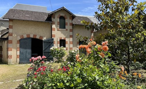 Castle for Sale in La Ferté-Bernard, Pays de la Loire, France