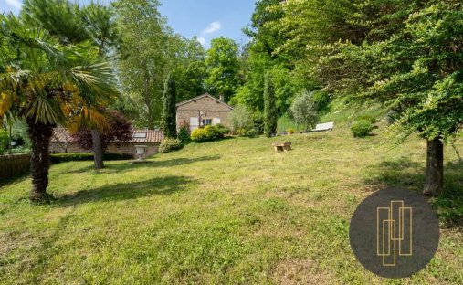 Castle for Sale in Villefranche-sur-Saone, Auvergne-Rhône-Alpes, France