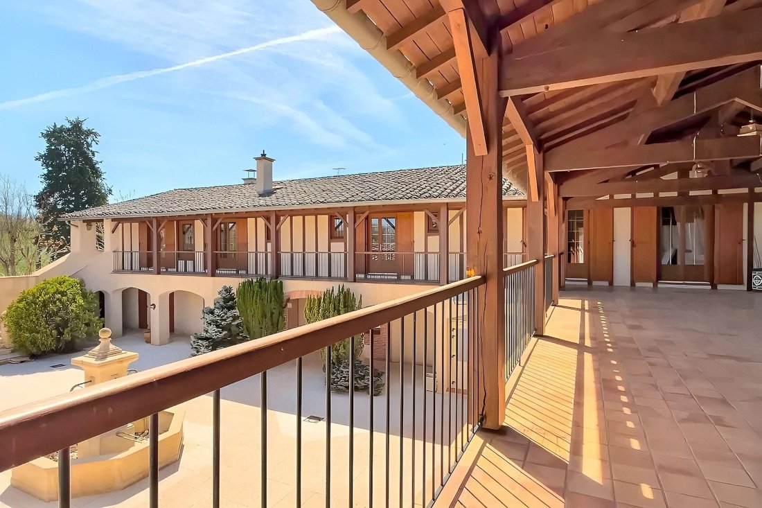 Estate in Mairie, Graulhet, France 2 - 16286721