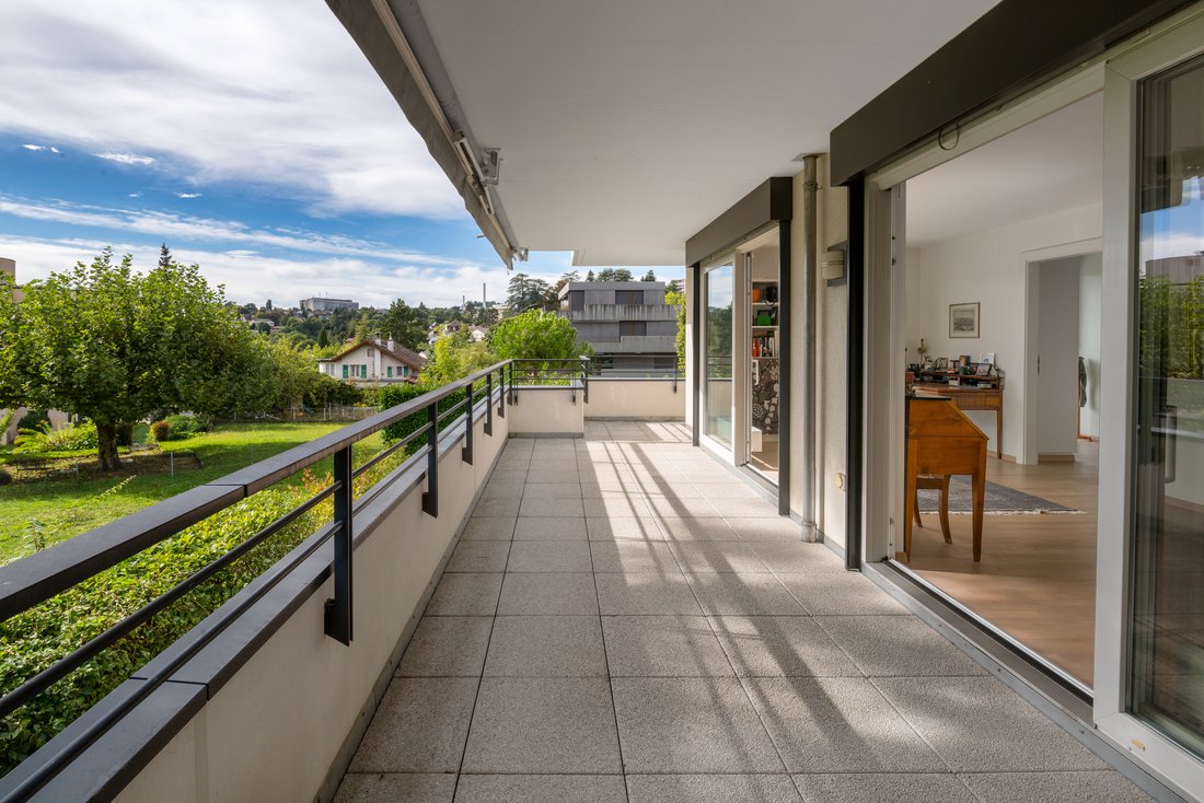 Magnificent 7.5 Room Duplex Apartment With Garden Terrace