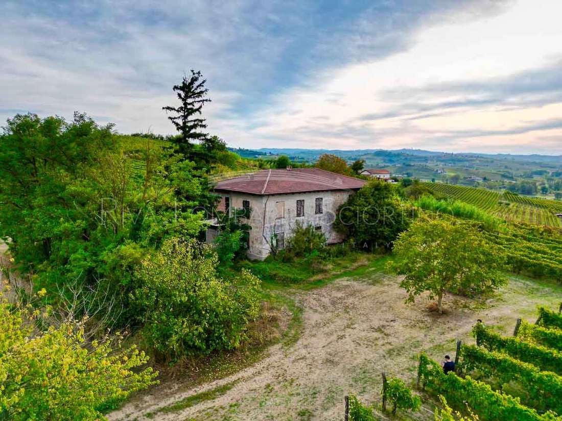 Country House in Nizza Monferrato, Piedmont, Italy 5 - 16289089
