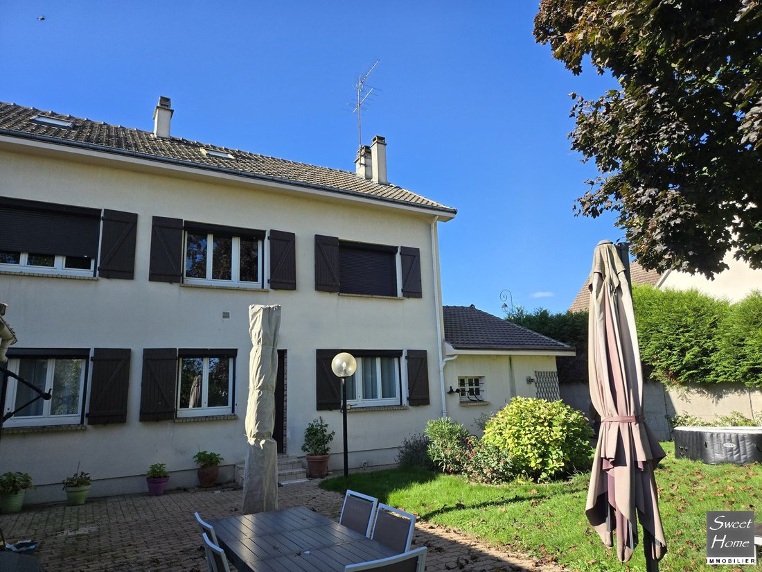 House in Les Hameaux-La Croix Aux Buis-Chapelle, Magny-les-Hameaux, France 1 - 16288794