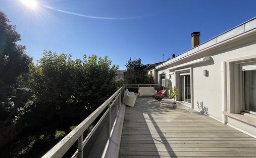 Villa a Caudéran-Barrière Judaïque, Bordeaux, Francia 1