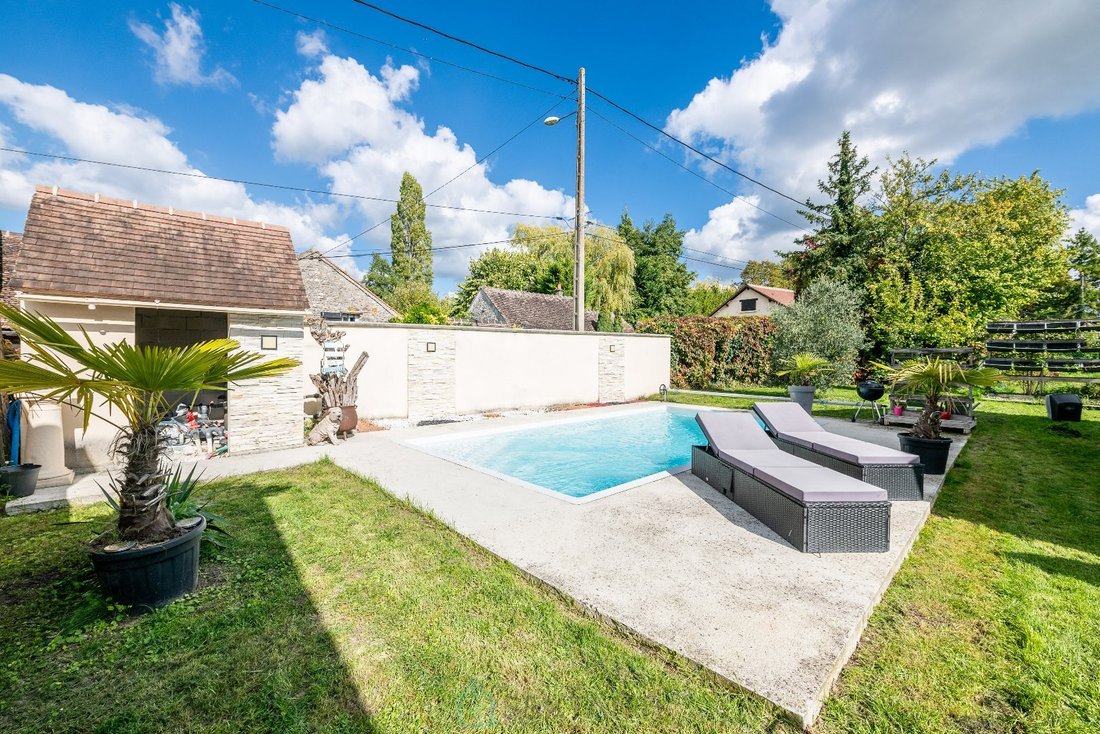 House in Fontainebleau, Ile-de-France, France 4 - 16287847