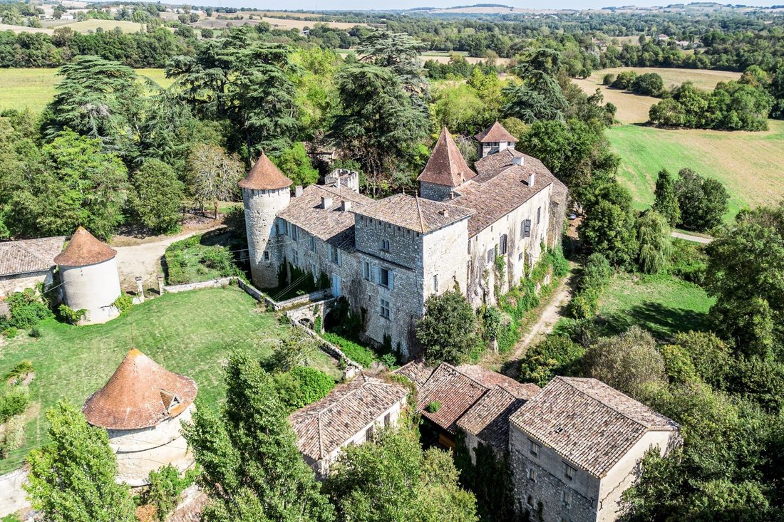 House in Lectoure, Occitania, France 2 - 15227832